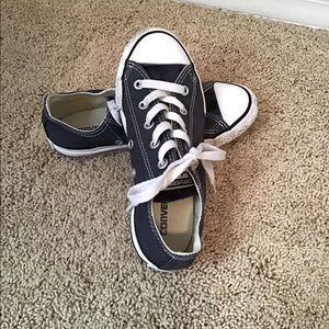 Youth size 1 Chuck Taylors good shape color: Navy